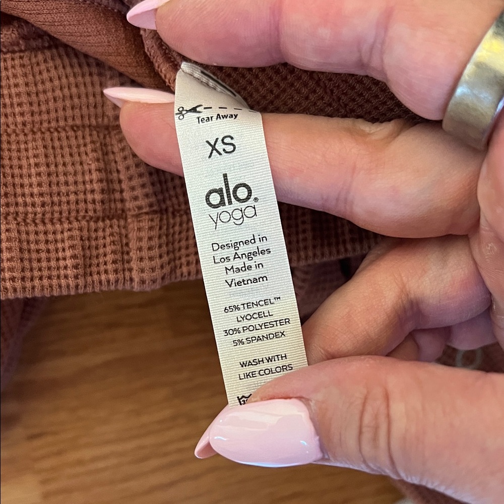 Alo Waffle Drawstring Joggers - Picture 5 of 5